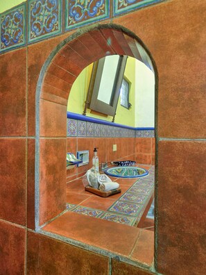 Interior - Quinta La Valentina  -  Yucatan Home Rentals (Mérida)