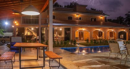 Country house 3000m2, 25min from SP 21 people