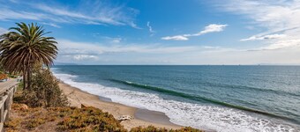 Comfortable Montecito Studio Cottage Walking Distance to Beach!