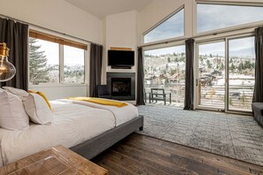 5 bedrooms, WiFi, bed sheets