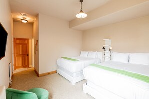 5 bedrooms, WiFi, bed sheets