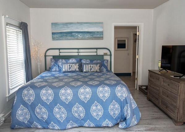 6 bedrooms, iron/ironing board, free WiFi, bed sheets