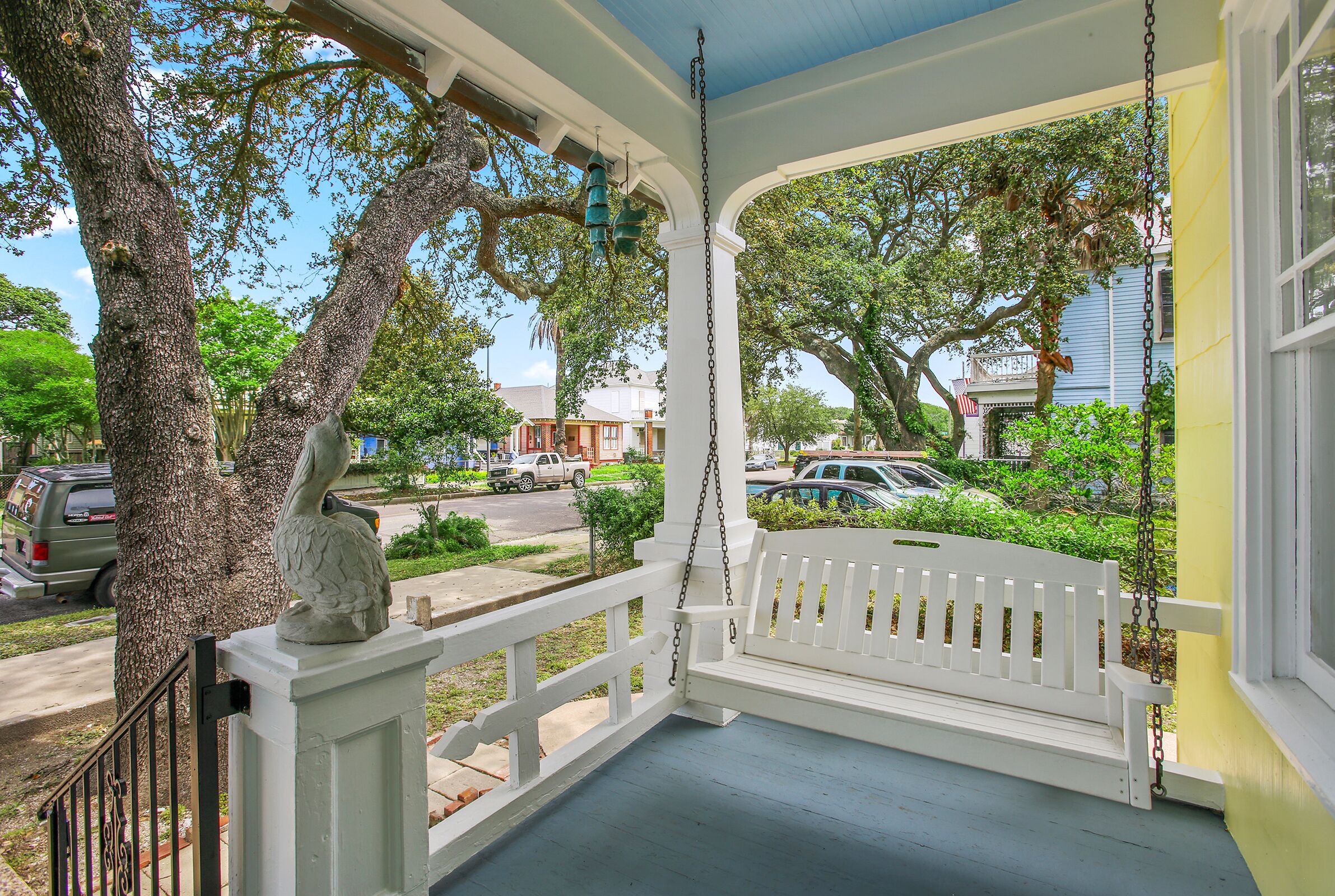 Welcome to "The Sunrise Inn!"