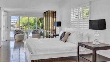 4 kamar tidur, setrika/meja setrika, Wi-Fi gratis, dan seprai linen