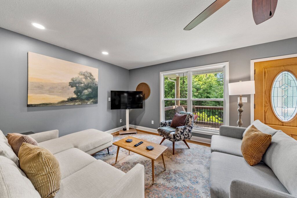 Cottontail Trail: Peaceful Weaverville Sanctuary, 20 min from AVL and pet freindly!