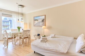 2 bedrooms, iron/ironing board, WiFi, bed sheets