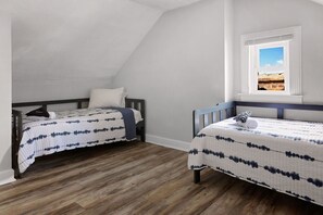 2 dormitorios, escritorio, wifi gratis y ropa de cama