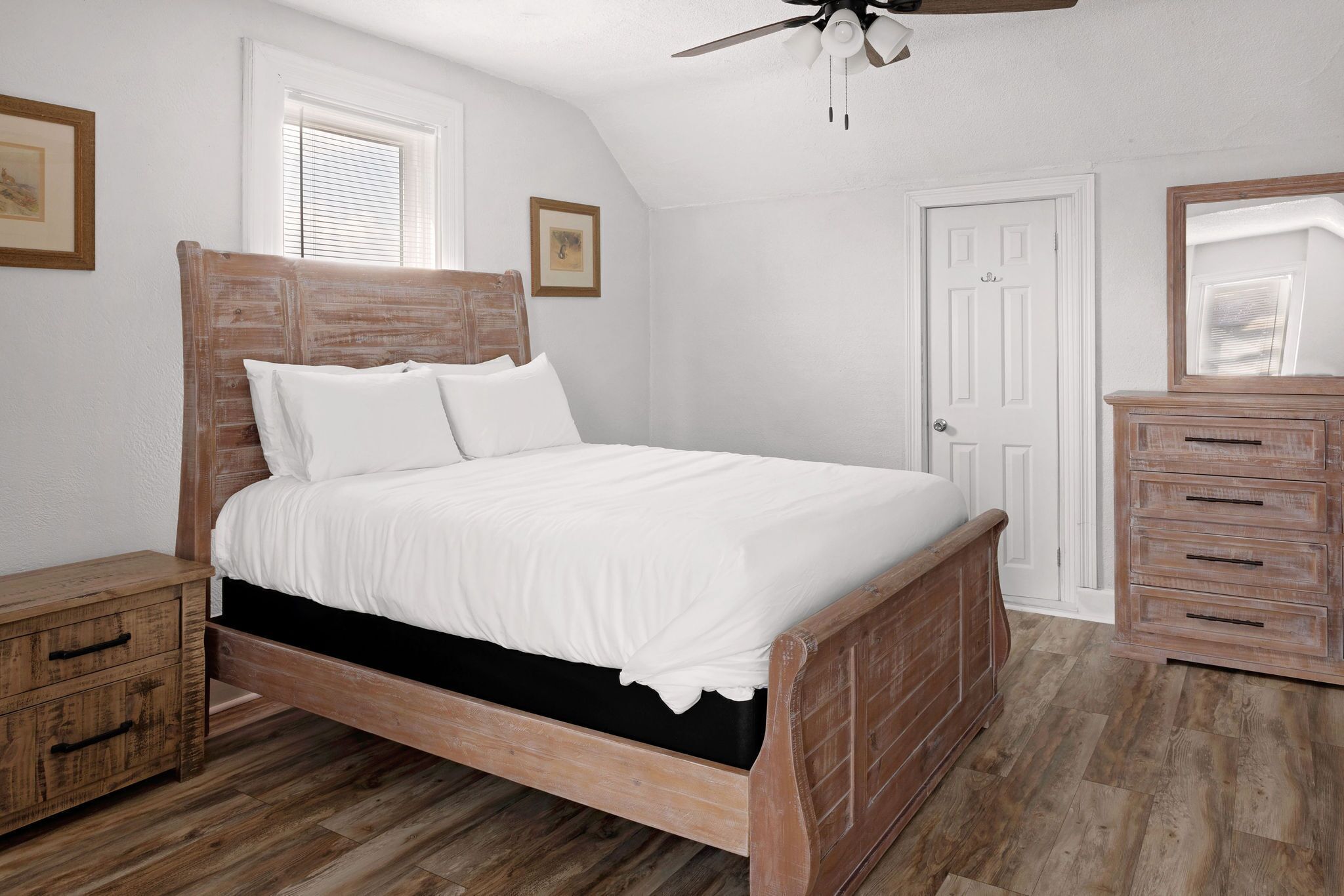 2 dormitoris, escriptori, wifi gratuïta i roba de llit 