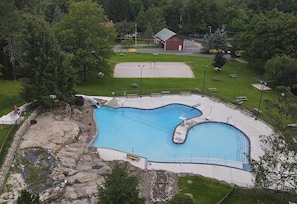 Piscine extérieure
