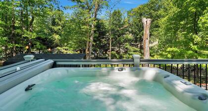 Beautiful House, Dogs ok! in WLE! Walk to the pool!