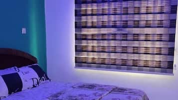 Single Room | Iron/ironing board, bed sheets