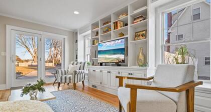 Charming beach home, complete with pool & cozy guest house!