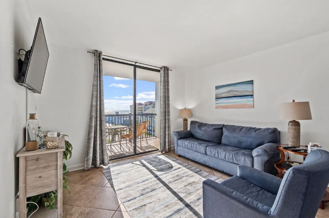 Spacious 3 bed, 2 bath - Holiday Towers unit 606