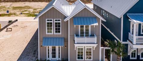 المنشأة من الخارج