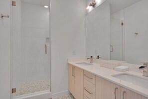 Shower, towels