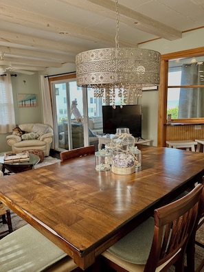 Dining - 3 Bedroom/Dog friendly/direct ocean views! (Dewey Beach)