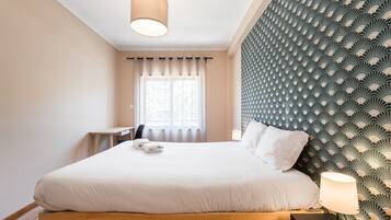 2 chambres, bureau, fer et planche à repasser, accès Internet