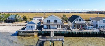 Reed's Beach - Stunning waterfront Sunsets - Bay Front Home Steps to beach