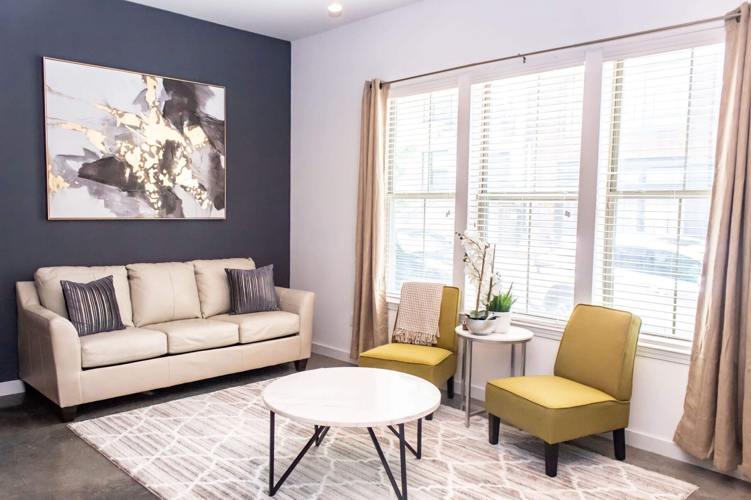 Comfort and Blues in the heart of downtown Memphis!!