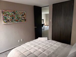 Departamento exclusivo, 2 habitaciones, con acceso para personas discapacitadas, vista al parque | 2 habitaciones y sábanas de algodón egipcio 