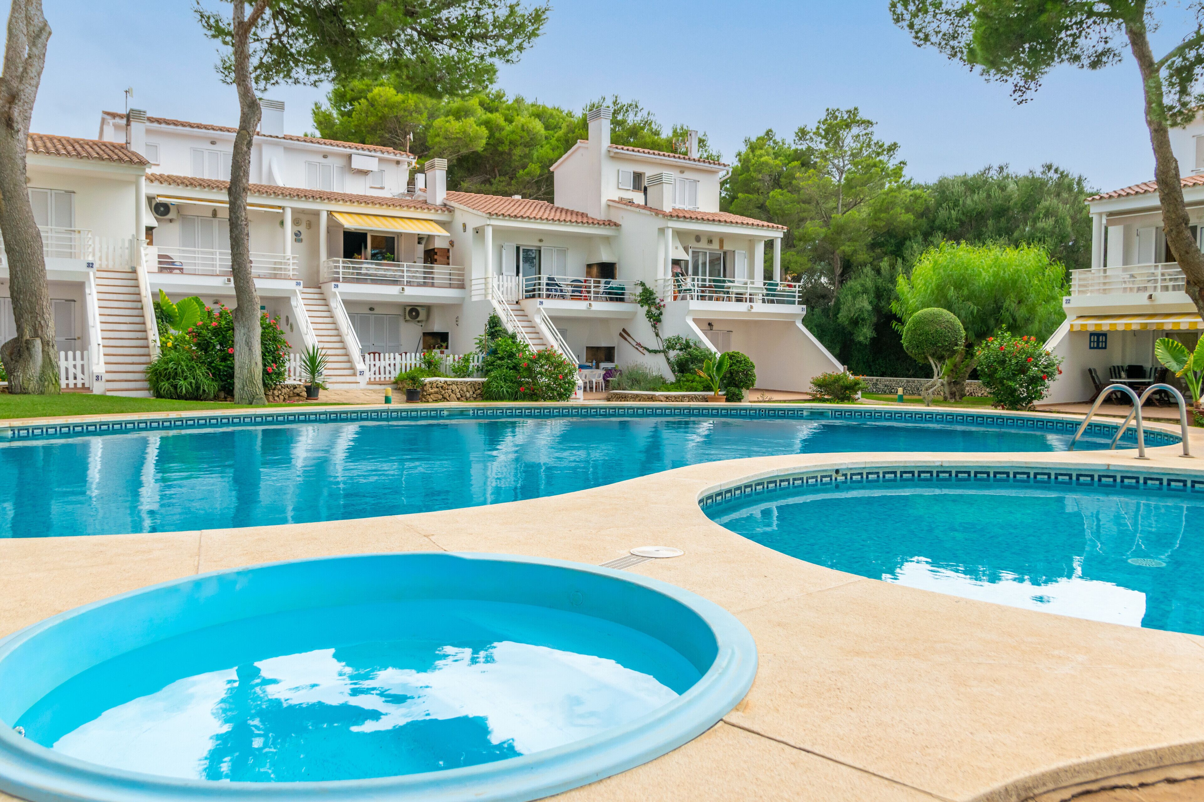 EDISOL 27 – Fantastic apartment with communal pool and free wifi.