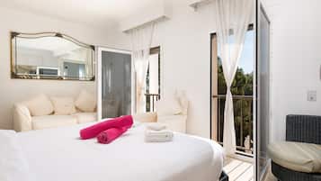5 bedrooms, iron/ironing board, free WiFi, bed sheets