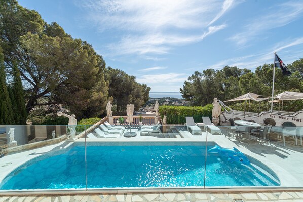 Beheizter Pool