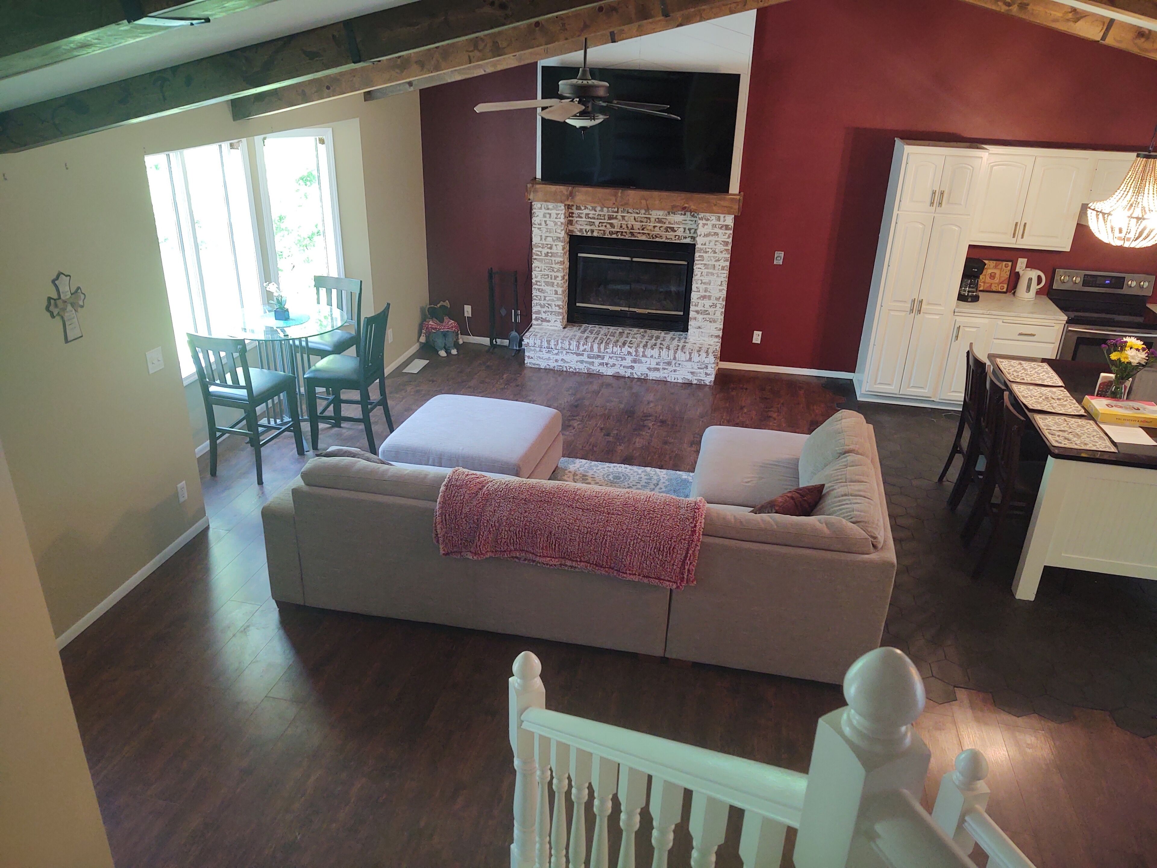 House in quiet country, near lakes, snowmobile trail access, close to state park