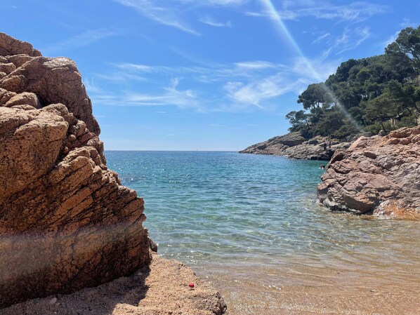 Beach - Tamariu Foraió Home for 6, AC/WiFi 50m beach near! (Tamariu)