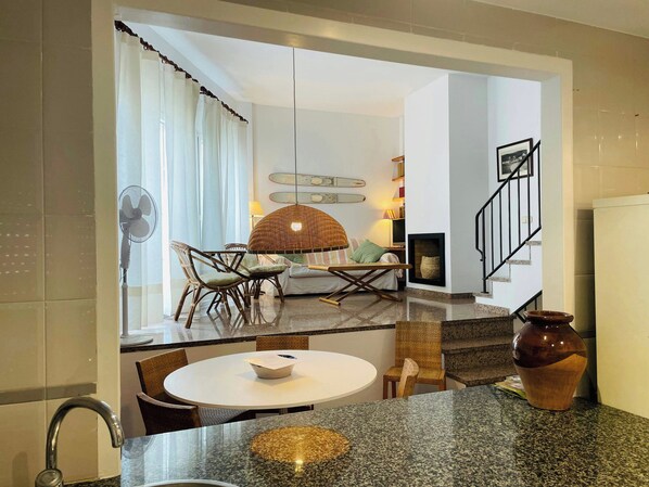 Dining - Tamariu Foraió Home for 6, AC/WiFi 50m beach near! (Tamariu)