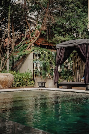 Pemandangan dari bilik