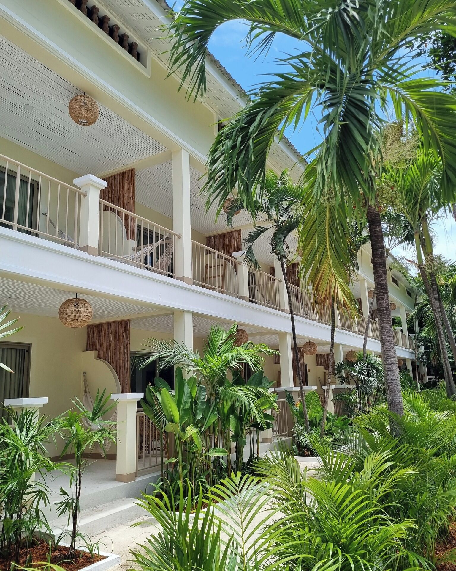 Deluxe Room | Egyptian cotton sheets, premium bedding, pillow-top beds, minibar