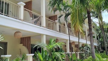 Deluxe Room | Egyptian cotton sheets, premium bedding, pillow-top beds, minibar