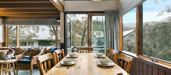 Magpies Nest is a cozy freestanding chalet.