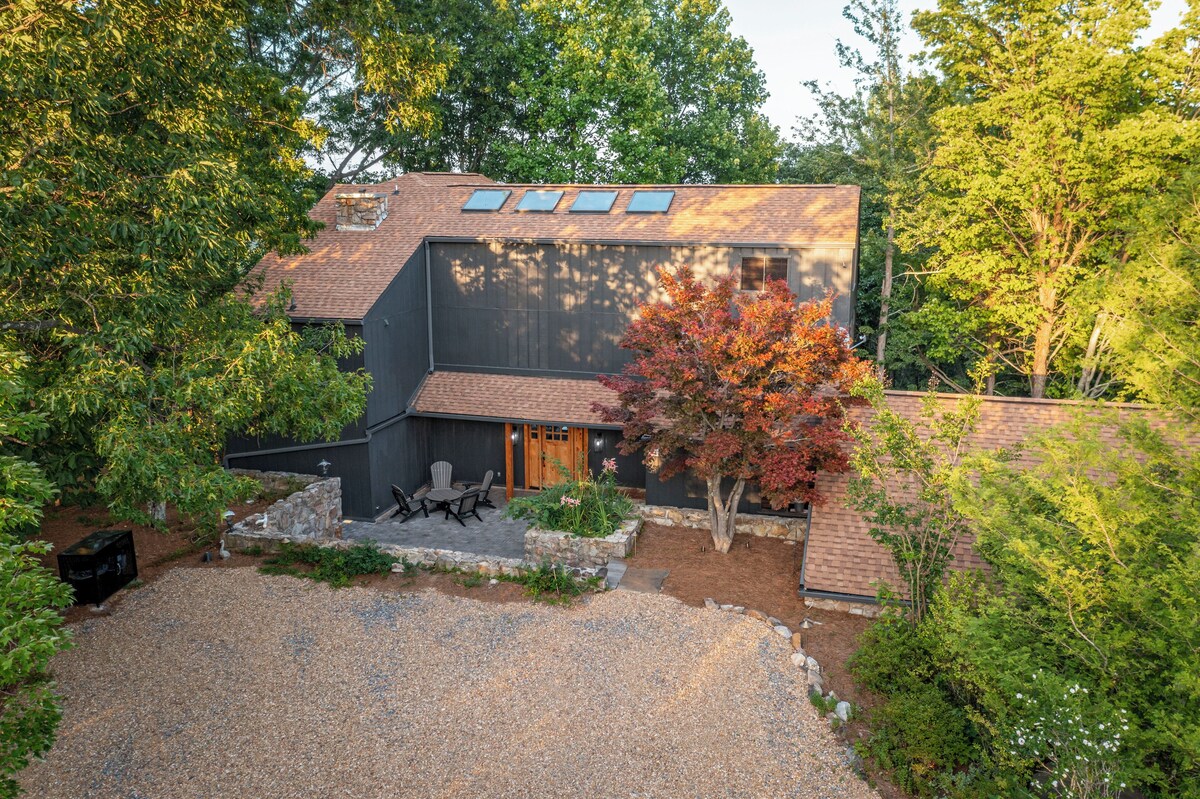 Photo 56 of Don't Miss Out!! BOOK TODAY - Sleeps 24 - 6 King Suites - 2 Hot Tubs - Fire Pit