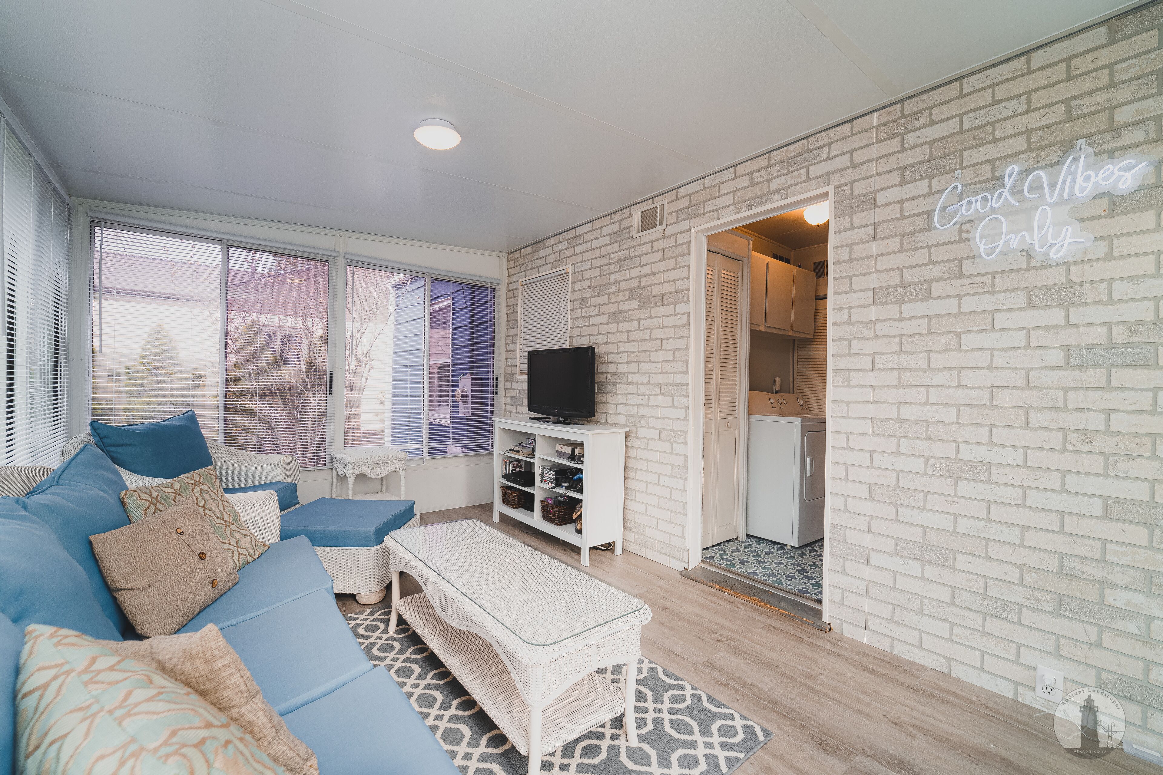 3 minutes to the Beach & Downtown SoHa!