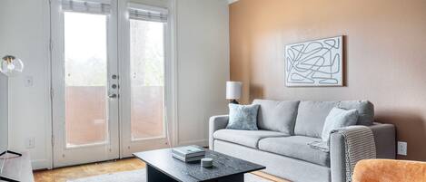 Televisor, estèreo i oficines