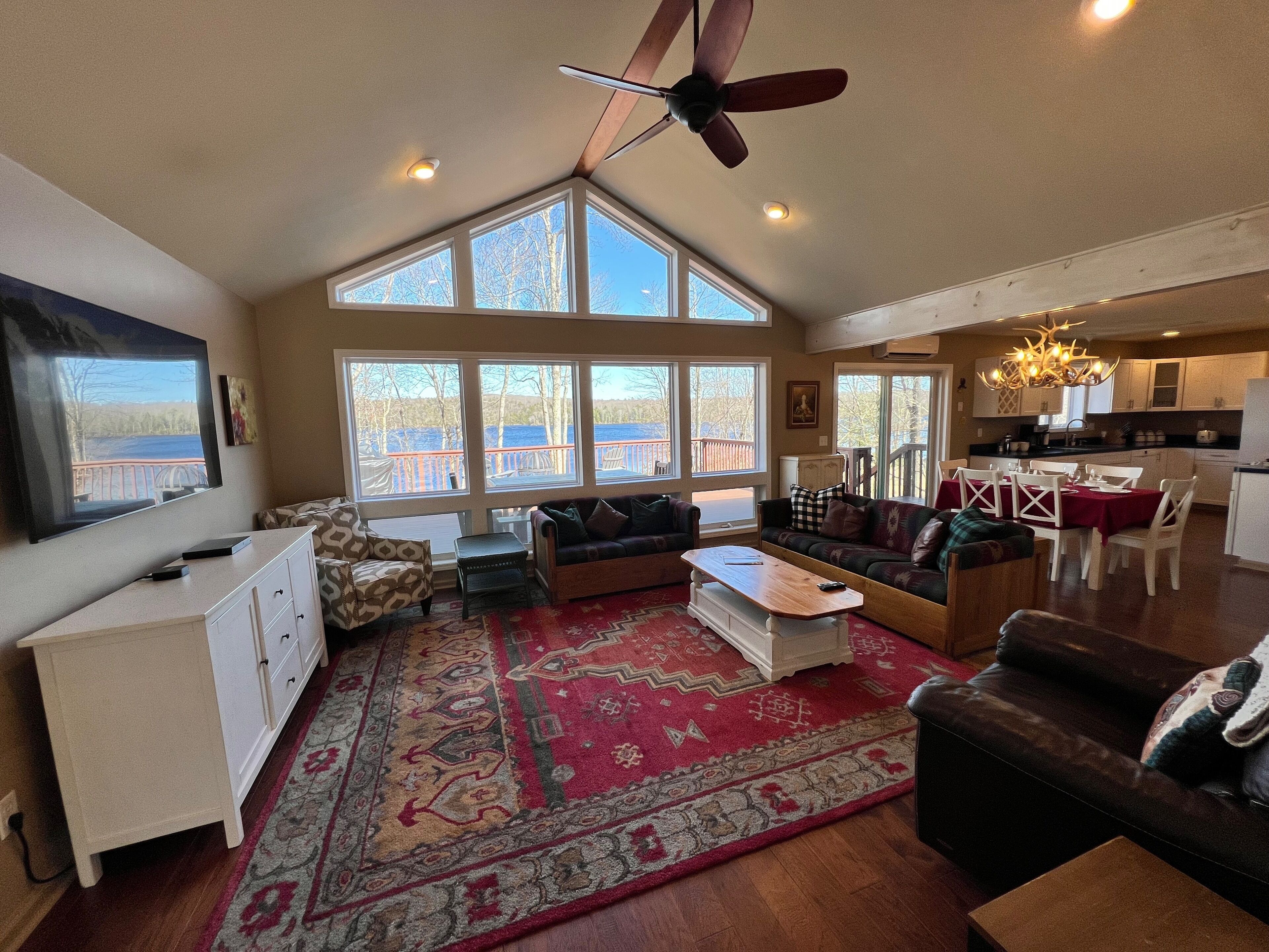 Duck Cove Lodge Lakefront with Sauna