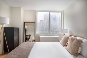 2 chambres, fer et planche à repasser, Wi-Fi, draps fournis