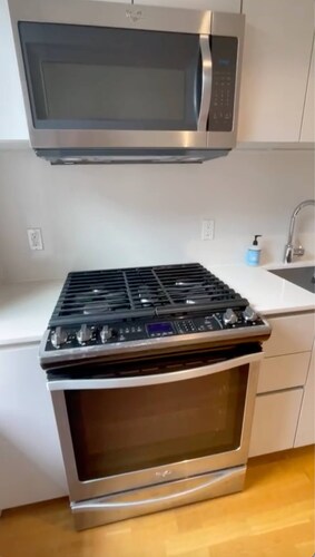 : Huge Apartment near Prospect Park