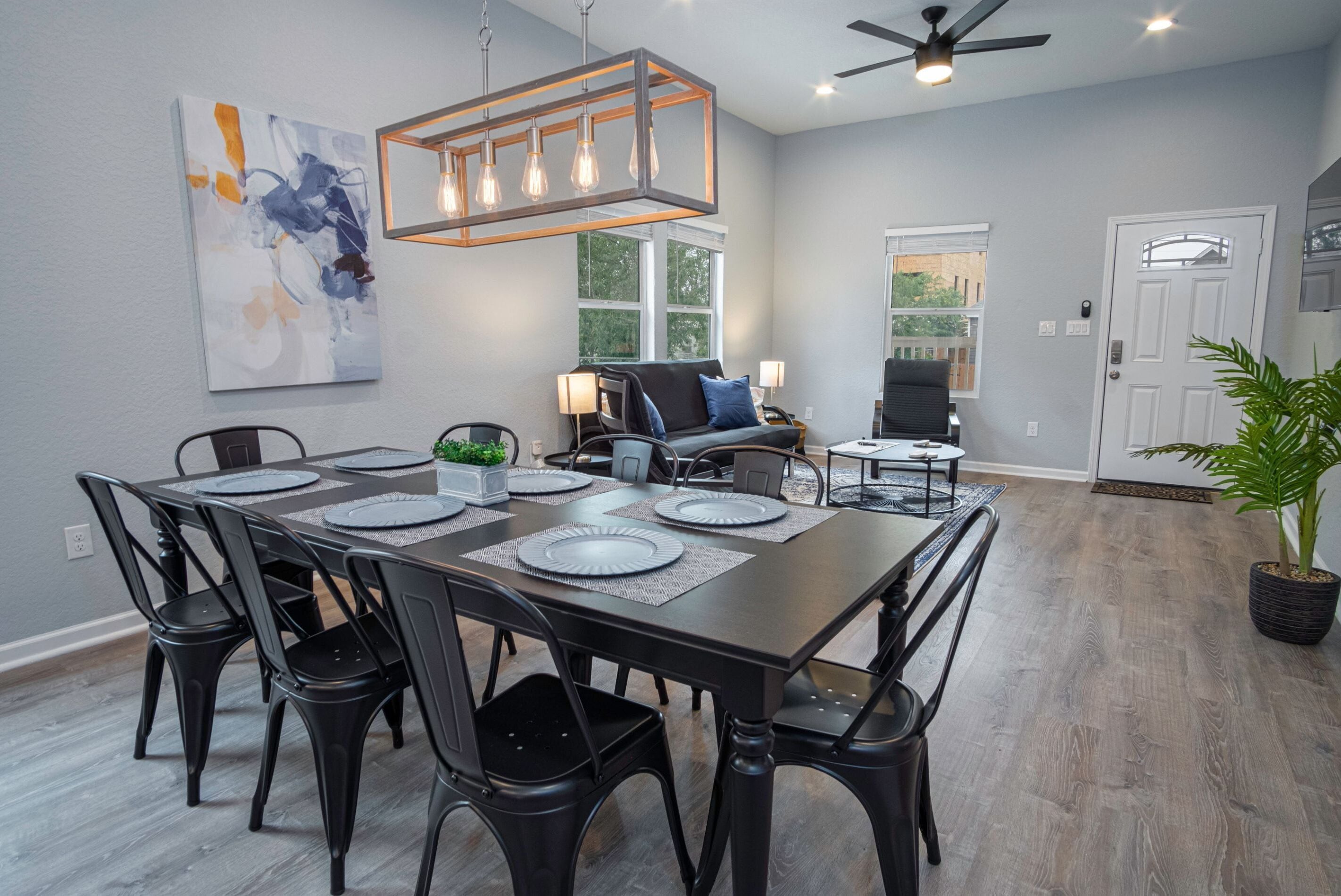 House (4 Bedrooms) | Dining room