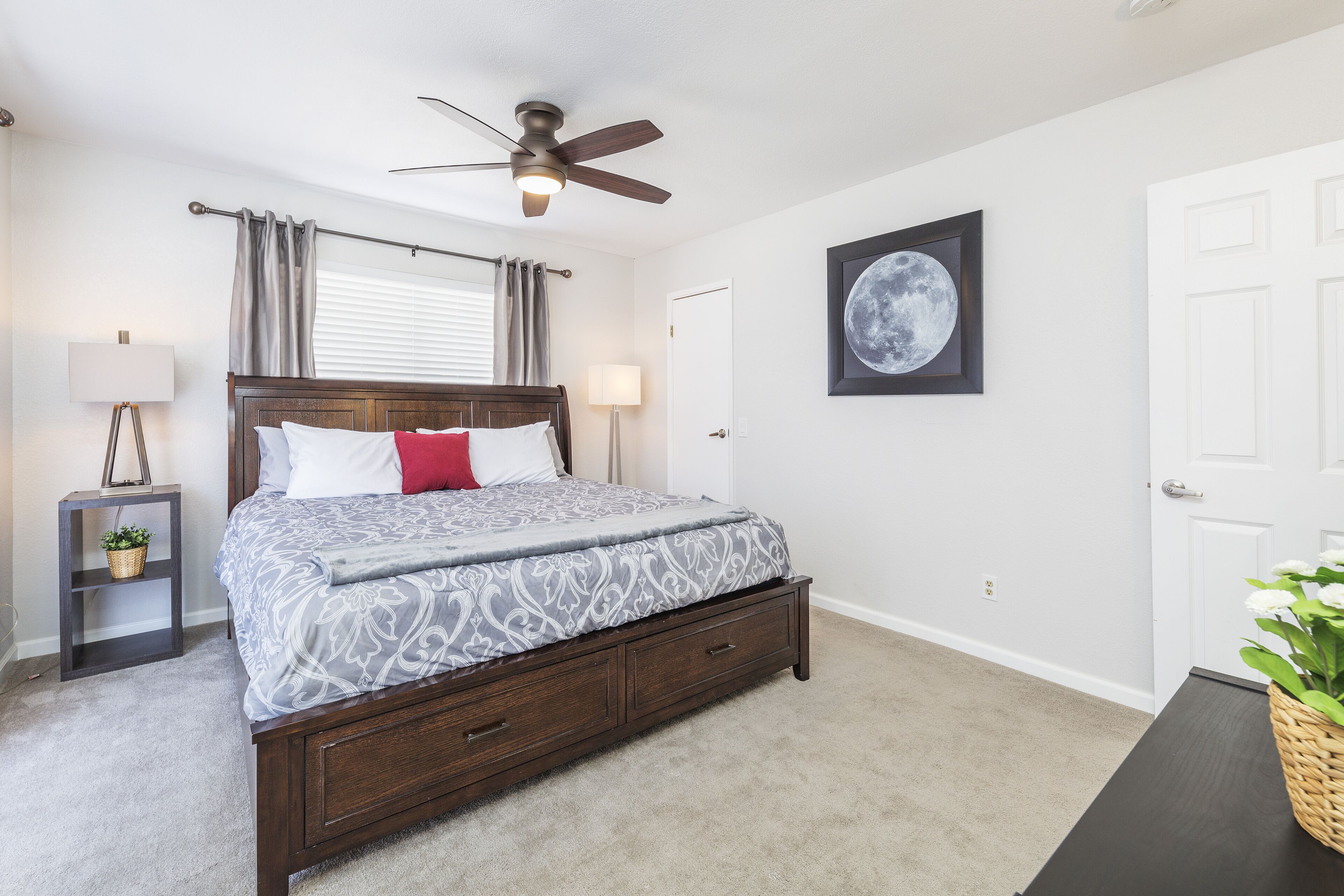 Joshua Tree Starlight Retreat with outdoor fireplace.