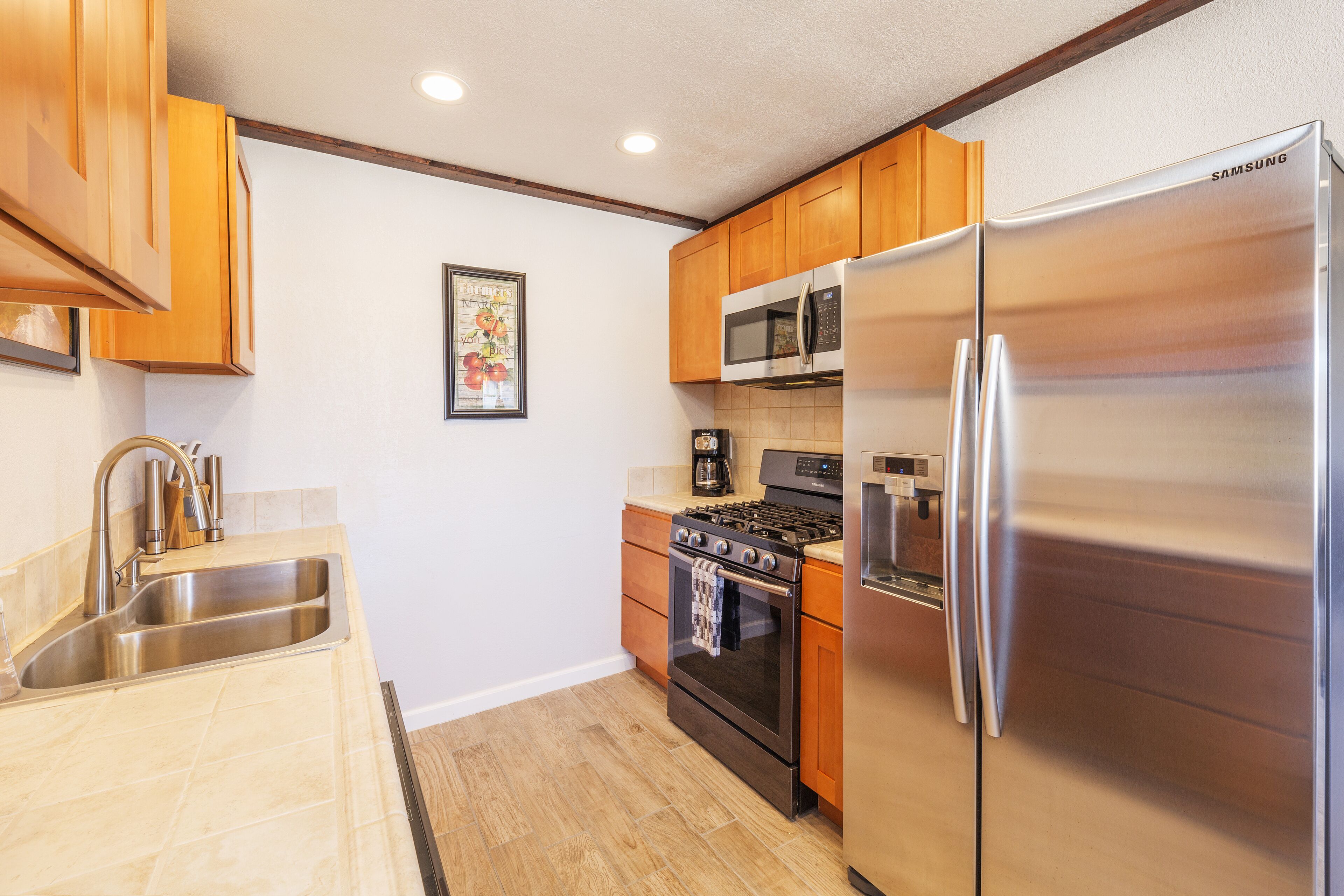 Joshua Tree Starlight Retreat with outdoor fireplace.