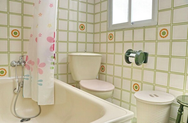 وحدات دش مع أحواض استحمام