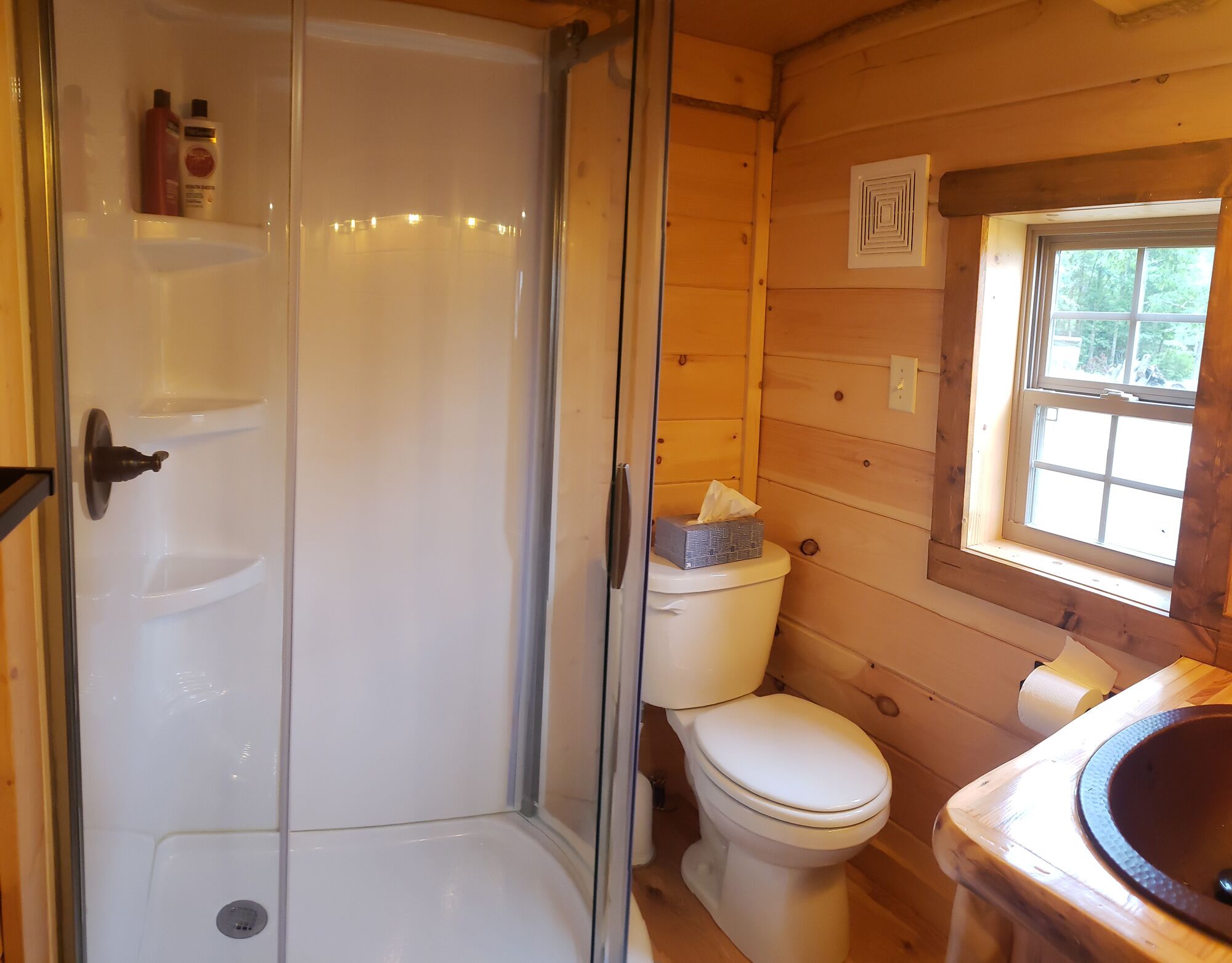 Tiny Toledo - Toledo Bend Lakefront Cabin with Boathouse