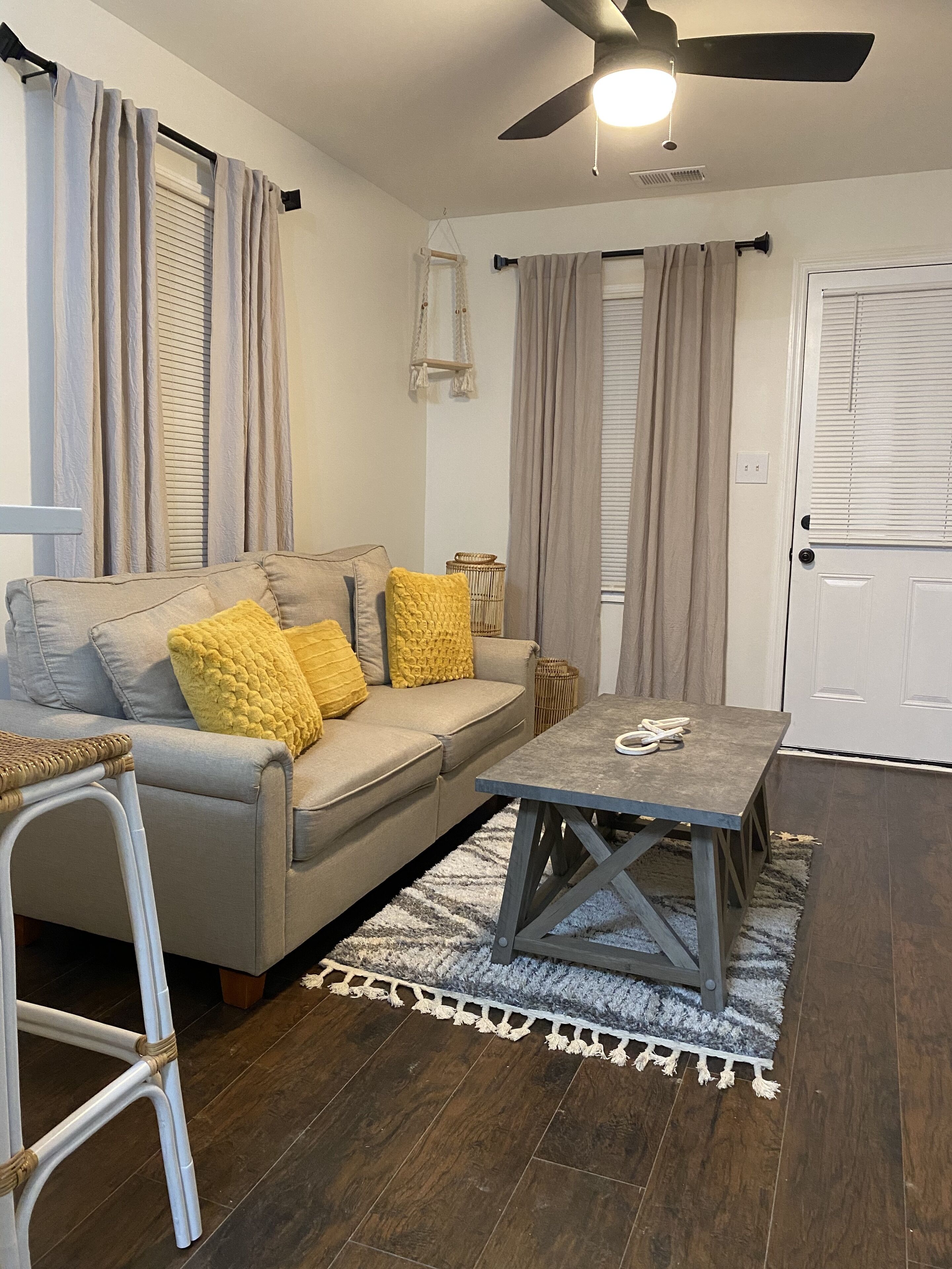 Boho Chic Hideaway! Entire House, 2 bedrooms!