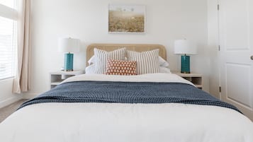 3 chambres, bureau, Wi-Fi gratuit, draps fournis