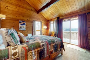 4 間睡房、熨斗/熨衫板、上網、床單