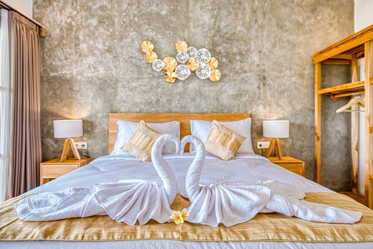 Minibar, in-room safe, individually decorated, individually furnished