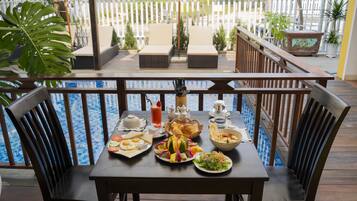 Free daily local cuisine breakfast